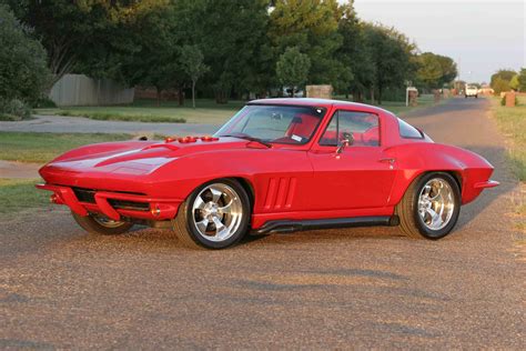 Feature: A ’66 Corvette Red Rocket – The Build