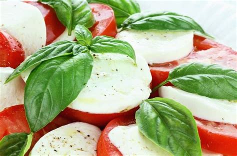 Humble Gardener Recipe: Insalata Caprese | Crafty House