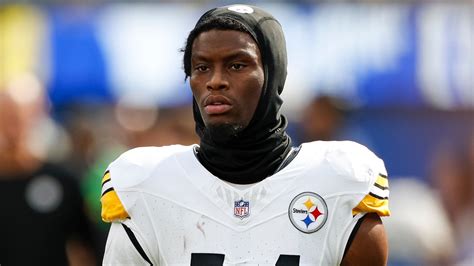 George Pickens Deletes All Steelers Posts; Writes "Free Me" On IG