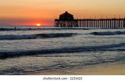 3,467 Huntington beach surfing Images, Stock Photos & Vectors ...