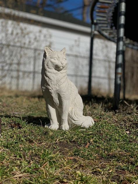 Life-size Cat Statue Upright Memorial Cat Statue Handmade and Can Be ...