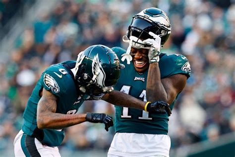 The amazing stat on Eagles' DeVonta Smith, A.J. Brown; Jalen Hurts ...