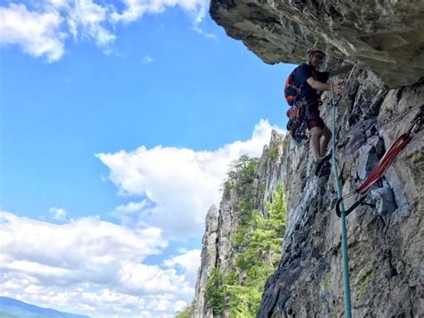 Seneca Rocks Climbing Guide - All you need to know - Adventure Protocol