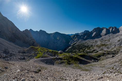 Trail running on Zugspitze - Chris Papenfuss Photography