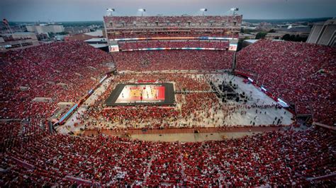 Nebraska volleyball sets world record for attendance at a women's sporting event, at above ...