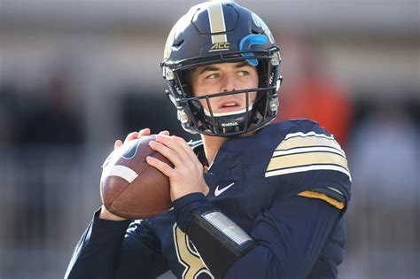 In first career start, Pitt quarterback Kenny Pickett delivers in win over Miami