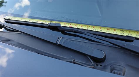 How to Replace the Windshield Wipers on Your Car