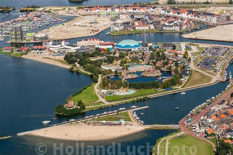 HollandLuchtfoto | Harderwijk - Luchtfoto strandeiland dolfinarium