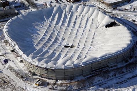 How the Metrodome roof collapse got the Minnesota Vikings a new stadium