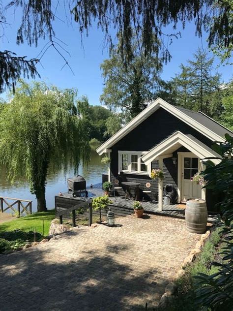 Fairy Tale Wood Lake House In Copenhagen - Decoholic | Lake houses exterior, Small lake houses ...