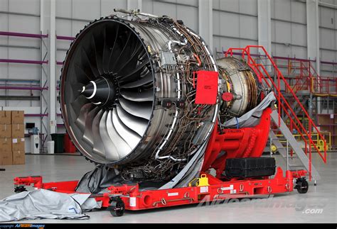 Rolls-Royce Trent 1000 Engine - Large Preview - AirTeamImages.com