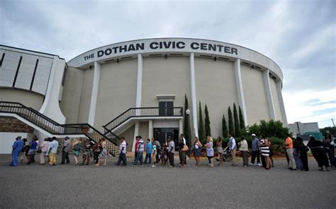 Dothan High School Graduation - Dothan Eagle: Gallery