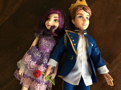 Disney Descendants Mal and Ben Doll set Video Review - Classy Mommy