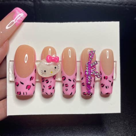 Pink Hello kitty freestyle acrylic press on nails... - Depop