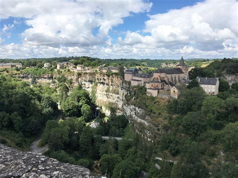 Visiter Bozouls en famille - Aveyron | VOYAGES ET ENFANTS