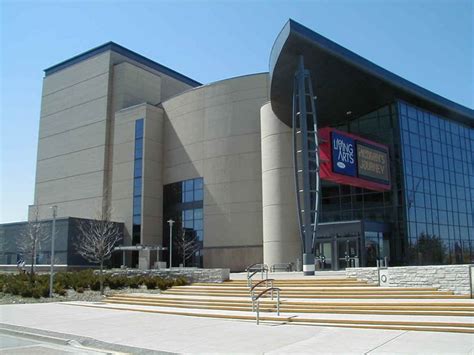 The Living Arts Centre | Mississauga, Outdoor shopping, Eaton centre