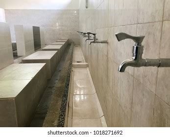 87 Washing area at mosque Images, Stock Photos & Vectors | Shutterstock