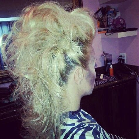 Zombie Hair by Flawlesstylist.com | Halloween hair, Zombie hair, Hair shows