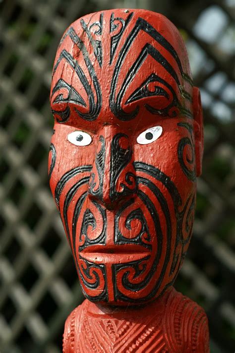 Māori statue in Rotorua, New Zealand | Maori, Maori face tattoo, Maori ...