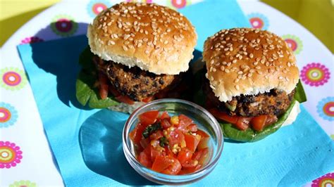 Mini Veggie Burgers and Basketball ‹ I Can Cook on the Go ‹ I Can Cook