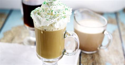 Homemade Irish Cream Coffee Creamer | The Gracious Wife