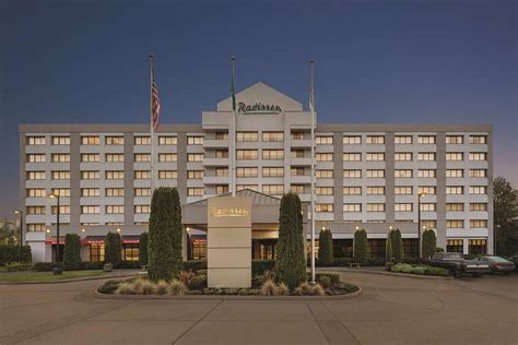 RADISSON HOTEL SEATTLE AIRPORT - Updated 2021 Prices, Reviews, and Photos (SeaTac, WA) - Tripadvisor