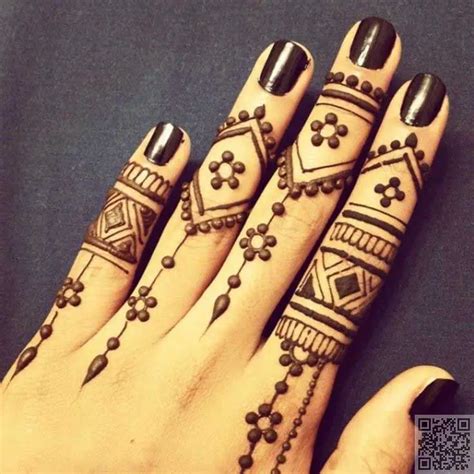 25 Beautiful Ring Mehndi Designs For Your Hands