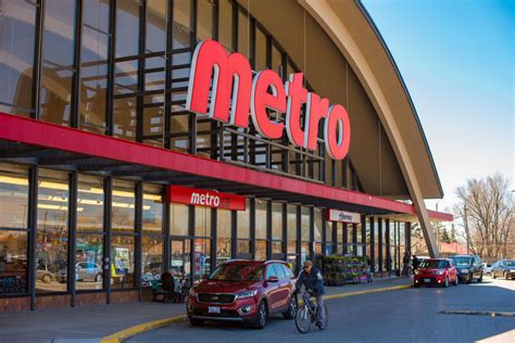 Toronto’s Metro Grocery Workers Have Voted Unanimously to Strike