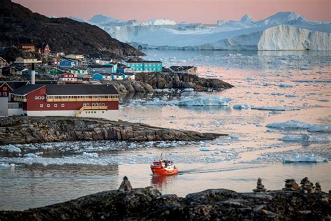 Ilulissat, town in North Greenland - [Visit Greenland!]