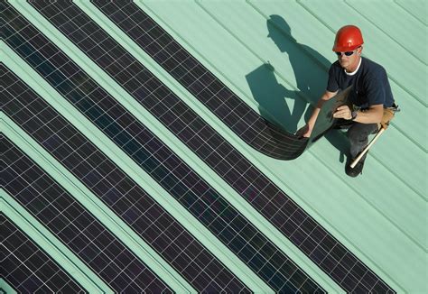 TecnoBox: Painéis Solares flexíveis são mais fáceis de instalar do que um tapete