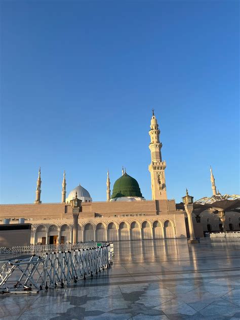 Keunikan Kubah Hijau Masjid Nabawi, Makam Nabi Terdapat Di Bawahnya! | Baitullah