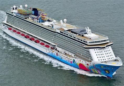 Norwegian Breakaway deck plan | CruiseMapper