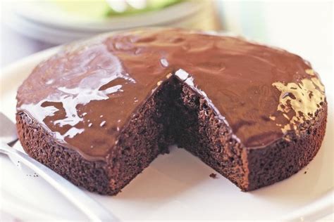 Low-fat chocolate cake