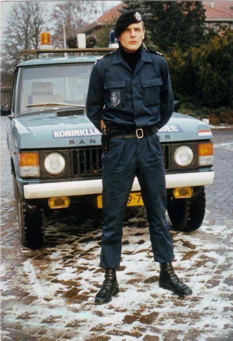 A Dutch Royal Marechaussee standing jn front of his Range Rover, circa 1985 [472 x 690] • /r ...