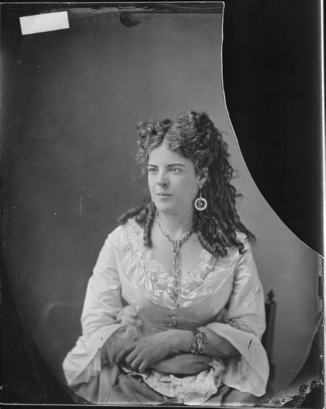 Women of the Civil War - 57 Glamorous Portrait Photos of American Young Ladies around 1863 ...