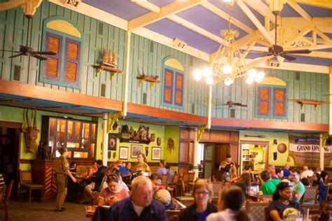 Magic Kingdom Restaurants: Best Places to Eat - Don't Just Fly