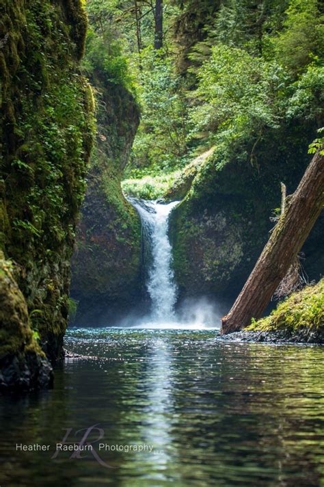 Punch Bowl Falls - Eagle Creek Trail Oregon