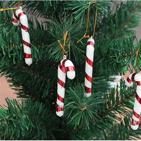 18 DIY Candy Cane Christmas Tree Ideas | Guide Patterns