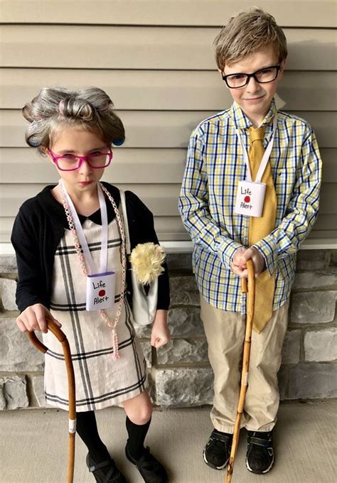 19 Creative Halloween Costumes Ideas For Siblings | Kids old lady costume, Old lady costume, Old ...