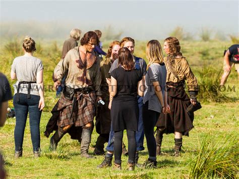 'Outlander' Behind the Scenes Photos of Sam Heughan Shooting Season ...