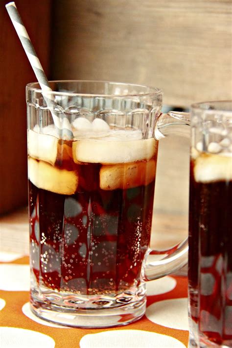 Larissa Another Day: Homemade Root Beer