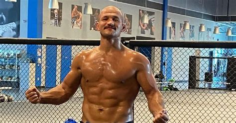 Junior dos Santos in phenomenal shape ahead of Rozenstruik fight at UFC 252