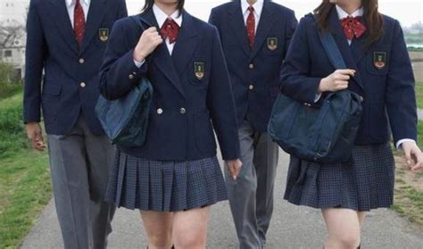 15 Signs You Went To Private School | Private school uniforms, British school uniform, School ...