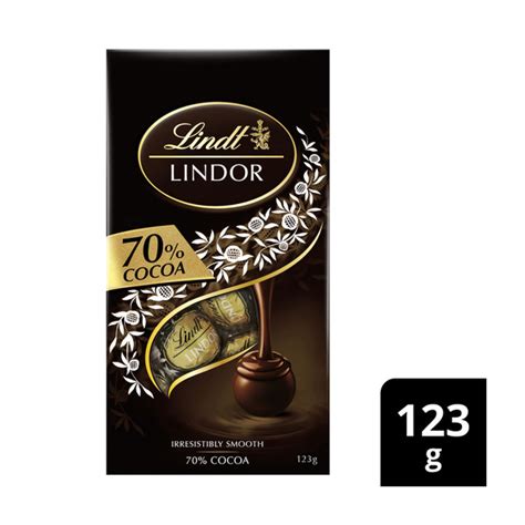 Buy Lindt Lindor 70% Cocoa Dark Chocolate Balls Bag 123g | Coles