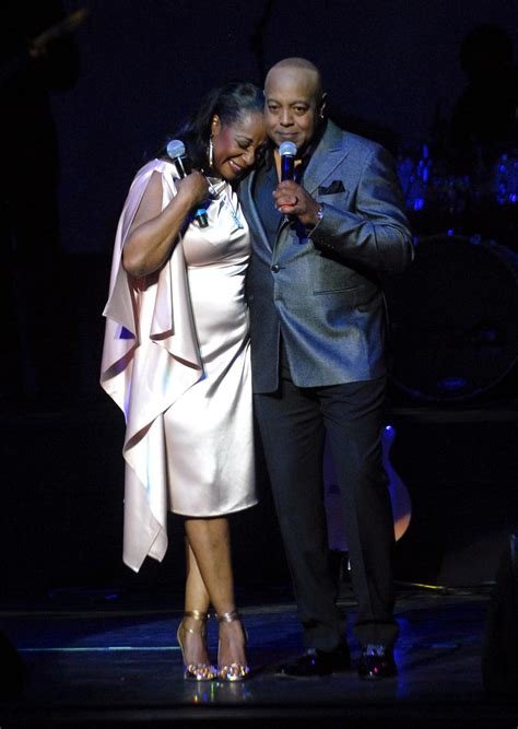 Twice as Nice: 12 Unforgettable Duets - Essence