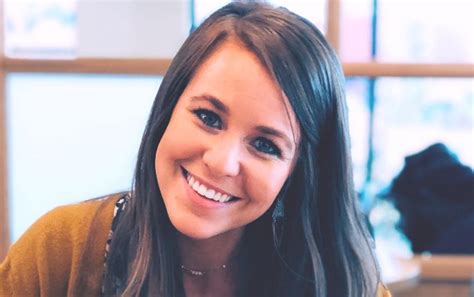 Is Jana Duggar Wearing Pants In New Photo?