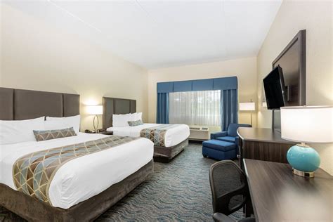 Baymont by Wyndham Des Moines Airport | Des Moines, IA Hotels