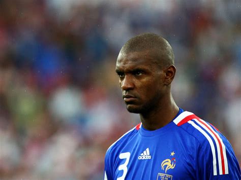 Eric Abidal, dalam Jurang Eksistensial - SESAWI.NET