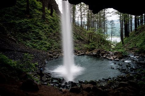 17 Waterfalls Near Portland (#10 and #14 Are INSANE!)