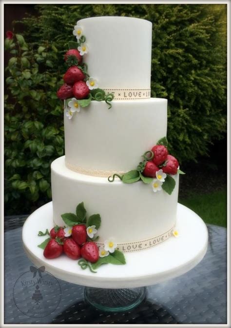 Amazing Wedding Cake Inspiration and Idea’s | Wedding strawberries, Strawberry wedding cakes ...